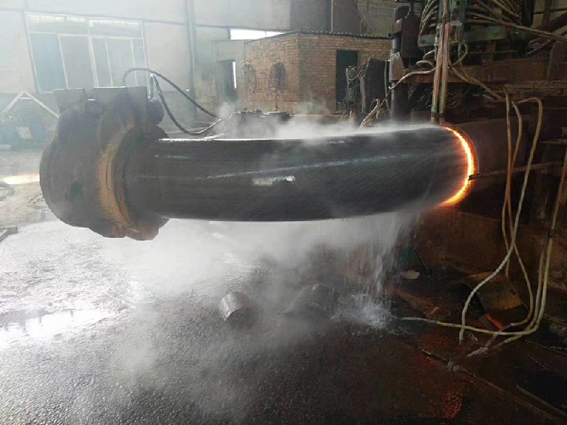 中頻彎管生產場景